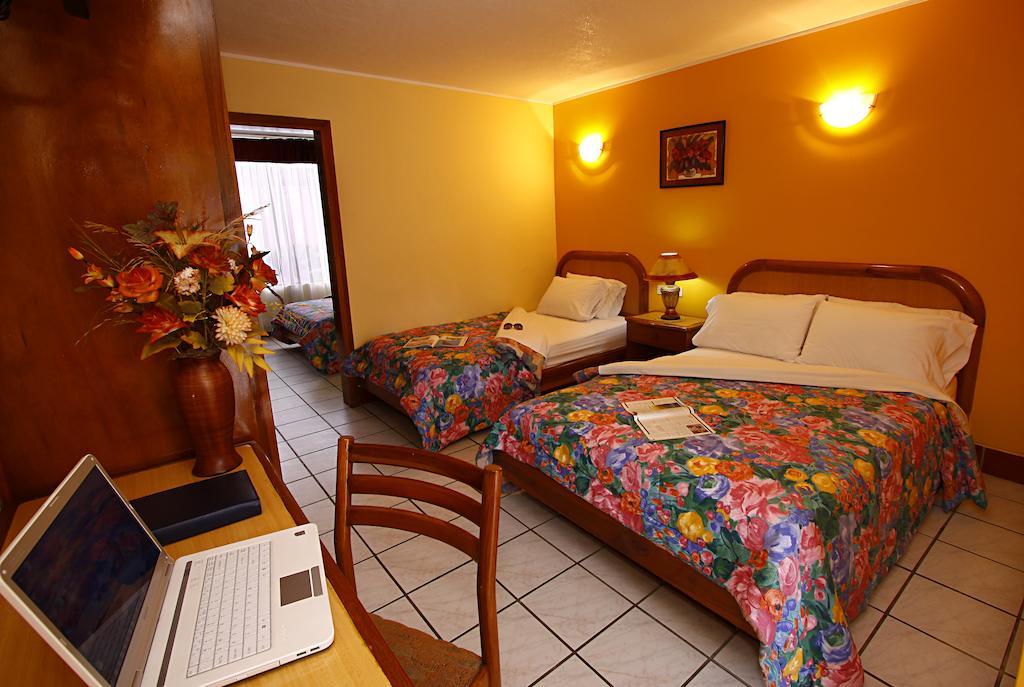 Hotel Club Del Sol Atacames Szoba fotó