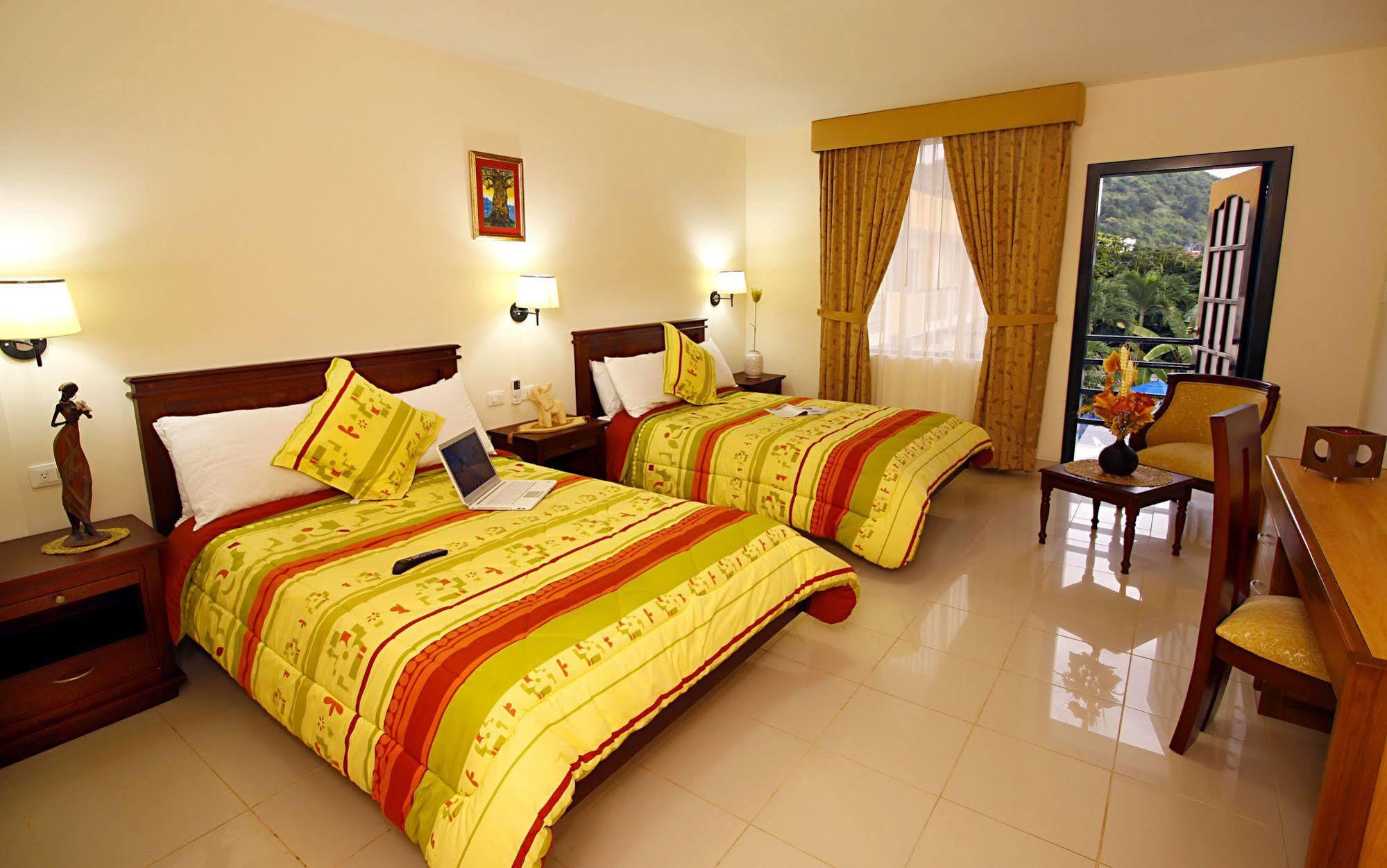 Hotel Club Del Sol Atacames Kültér fotó