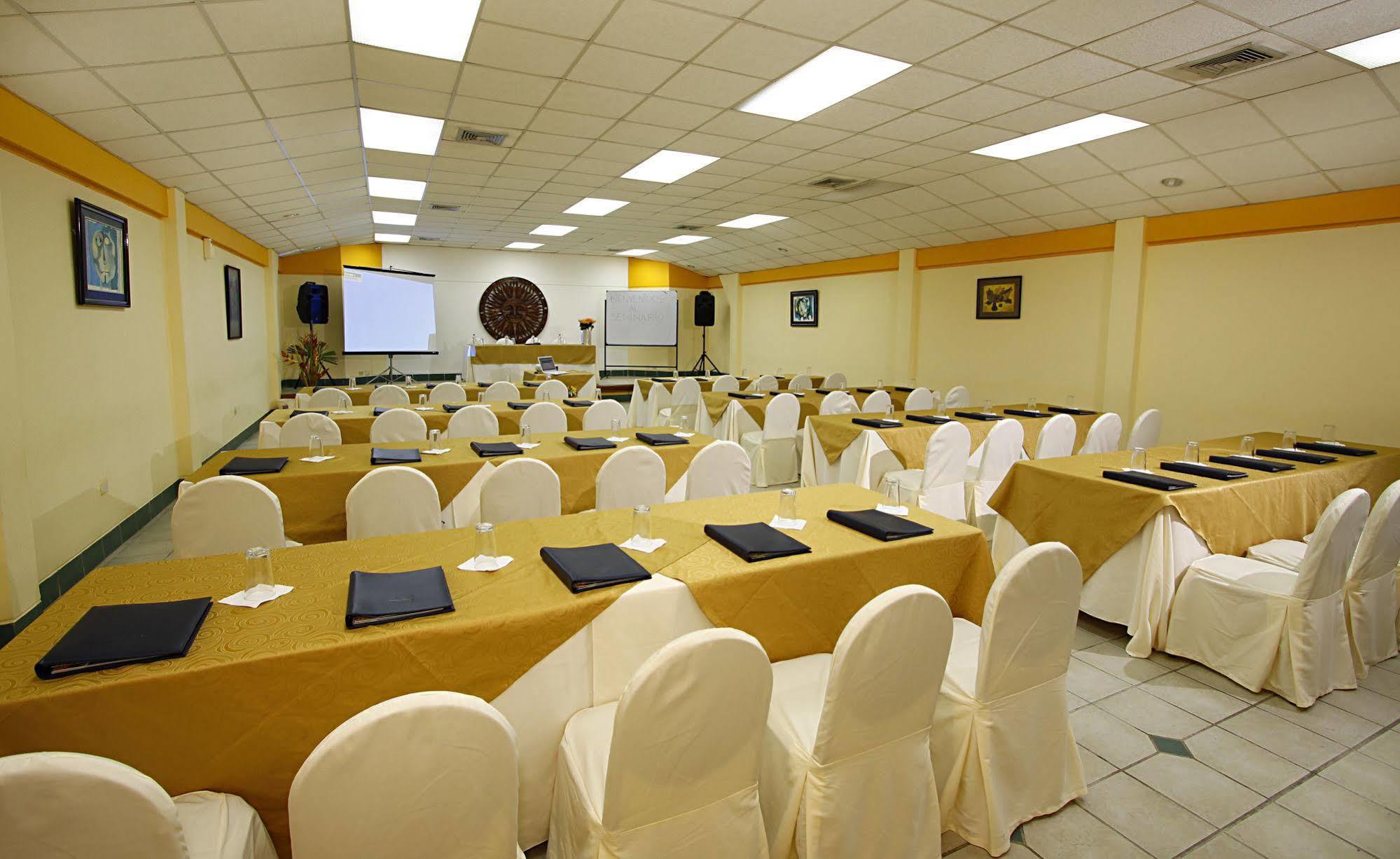 Hotel Club Del Sol Atacames Kültér fotó